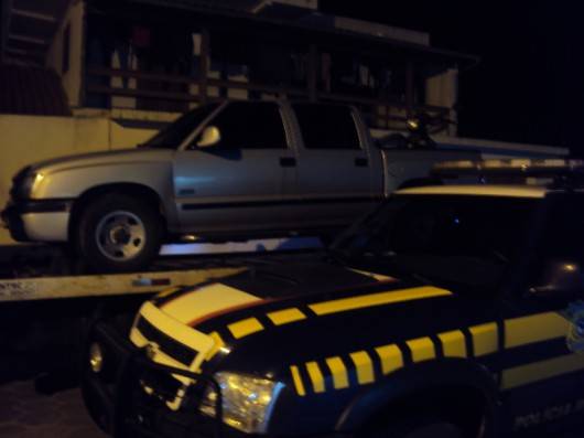 Polícia Rodoviária recupera veículo na BR-101, em Jaguaruna — foto 1