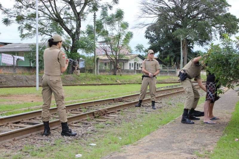 Operação de patrulha urbana treina futuros PMs — foto 2